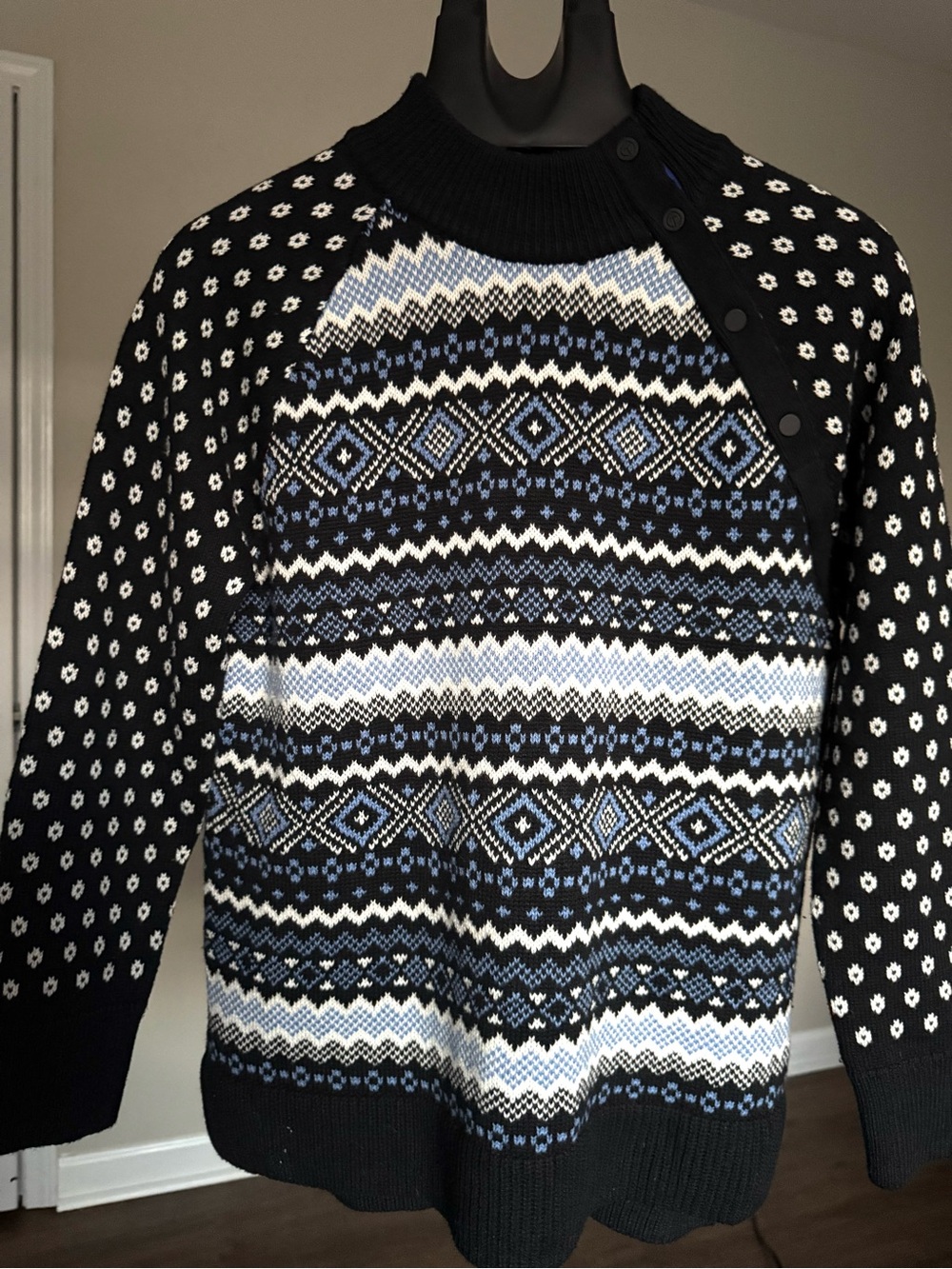 Women Talbots Black, White and Light Blue Fair Isle Crewneck Sweater M